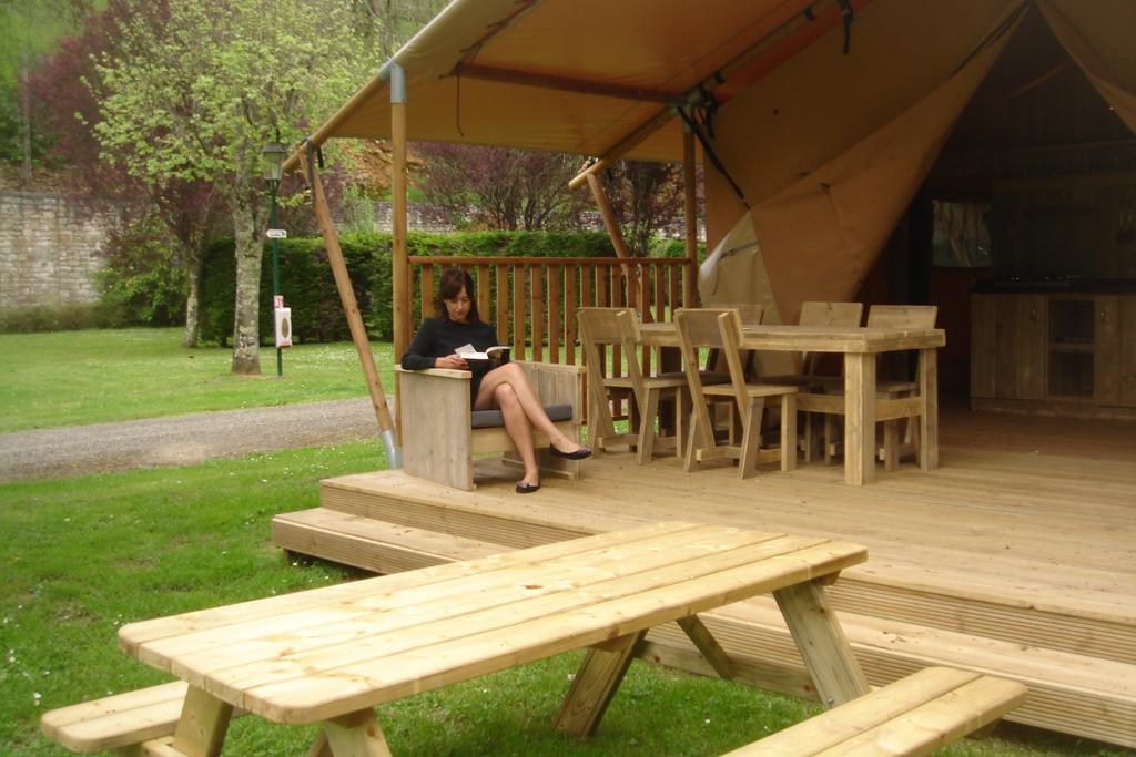 Camping De La Bonnette Caylus Стая снимка