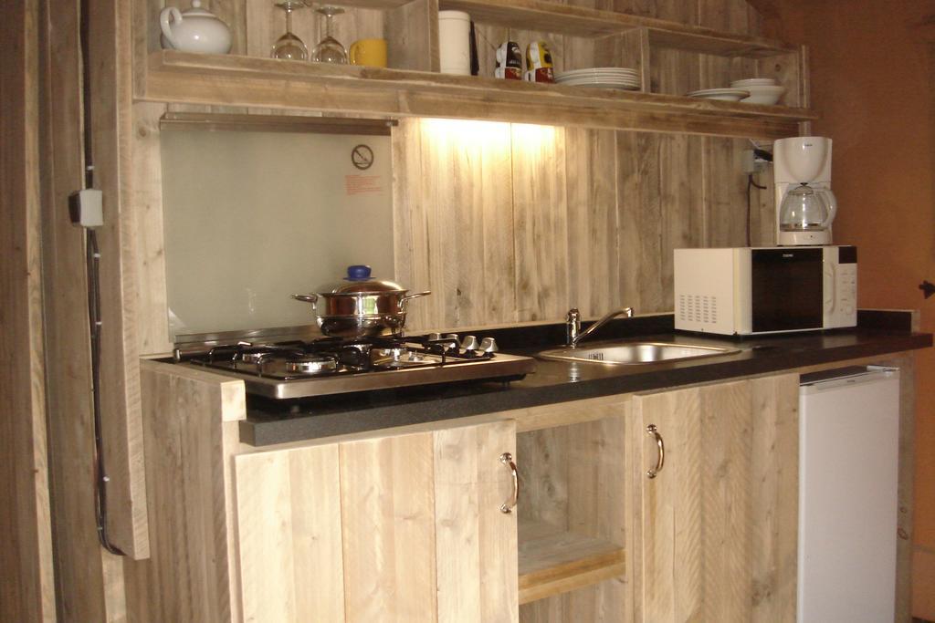 Camping De La Bonnette Caylus Екстериор снимка
